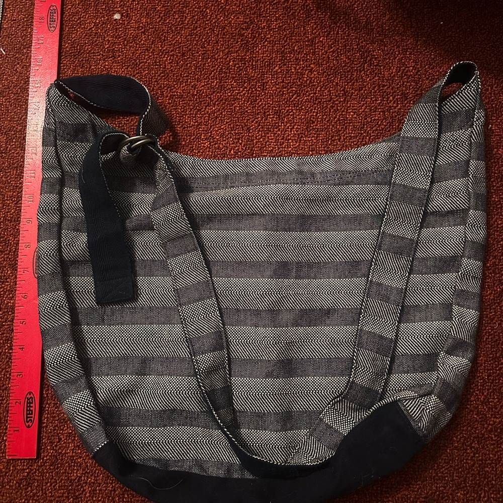 Thirty-one hobo crossbody bag purse